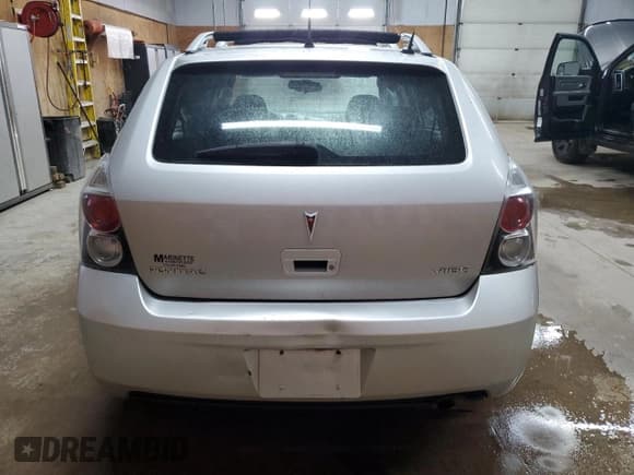 ✅ 2010 Pontiac Vibe 1SA • VIN: 5Y2SP6E87AZ417392 • Lot: 66997135. Wystawiony na Copart z przebiegiem 76 901 mil. Bezpłatny archiwum sprzedaży aukcyjnych z USA i szczegółowy raport historii pojazdu na DreamBid. Zdjęcie 6.