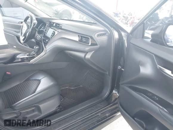 2019 Toyota Camry LE z VIN 4T1B11HKXKU217662, wystawiony jako IAAI lot #42639751 z przebiegiem 208 492 mil mil oraz . Historia ofert i sprzedaży dostępna na DreamBid. Obrazek 5.