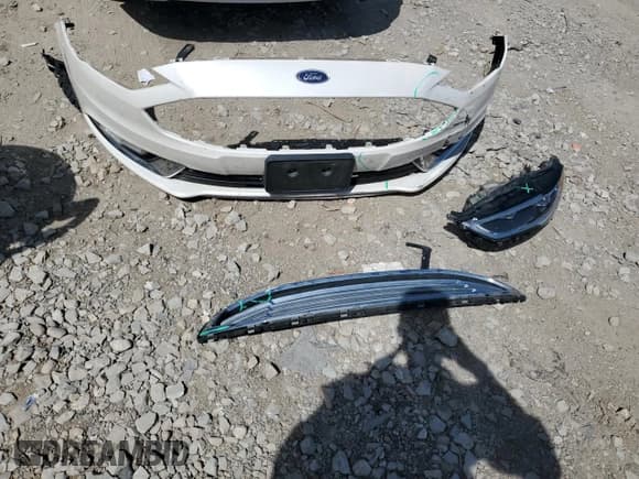 ✅ 2017 Ford Fusion Hybrid Titanium • VIN: 3FA6P0RU8HR266217 • Lot: 70721505. Wystawiony na Copart z przebiegiem 126 546 mil. Bezpłatny archiwum sprzedaży aukcyjnych z USA i szczegółowy raport historii pojazdu na DreamBid. Zdjęcie 12.