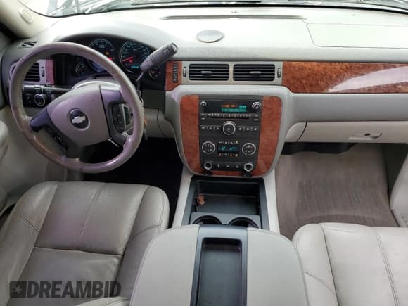 ✅ 2008 Chevrolet Silverado 2500HD 1LT • VIN: 1GCHK29678E155675 • Lot: 74595684. Wystawiony na Copart z przebiegiem 206 055 mil. Bezpłatny archiwum sprzedaży aukcyjnych z USA i szczegółowy raport historii pojazdu na DreamBid. Zdjęcie 8.