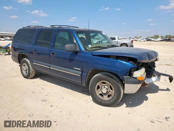 ✅ 2000 Chevrolet Suburban LS • VIN: 3GNEC16T3YG208182 • Lot: 81924095. Wystawiony na Copart z przebiegiem 126 283 mil. Bezpłatny archiwum sprzedaży aukcyjnych z USA i szczegółowy raport historii pojazdu na DreamBid. Zdjęcie 4.