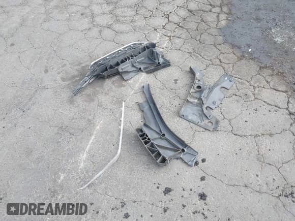 ✅ 2017 Chevrolet Equinox LT • VIN: 2GNFLFEK9H6228524 • Лот: 43258299. Опубликован ранее на IAAI с пробегом 138 452 миль. Бесплатный доступ к архиву аукционных продаж из США и подробный отчёт об истории автомобиля на DreamBid. Изображение 12.