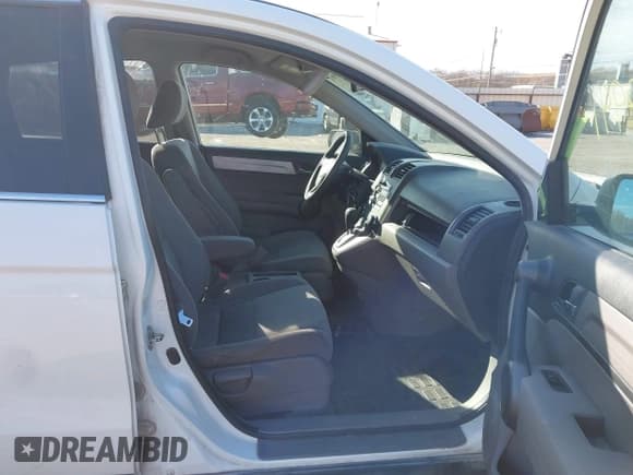 ✅ 2011 Honda CR-V SE • VIN: 5J6RE4H42BL115962 • Lot: 43717991. Listed on IAAI with 182,532 mi. Free auction sales archive from the USA and detailed vehicle history report at DreamBid. Image 5.