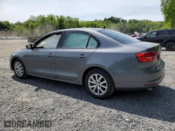 ✅ 2015 Volkswagen Jetta SE • VIN: 3VWD17AJ1FM245438 • Lot: 58515485. Listed on Copart with 117,796 mi. Free auction sales archive from the USA and detailed vehicle history report at DreamBid. Image 2.