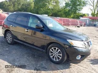 ✅ 2016 Nissan Pathfinder S • VIN: 5N1AR2MN1GC662945 • Lot: 42147985. Listed on IAAI with 113,756 mi. Free auction sales archive from the USA and detailed vehicle history report at DreamBid. Image 1.