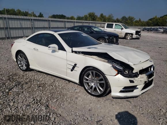 ✅ 2013 Mercedes-Benz SL 550 • VIN: WDDJK7DA3DF016762 • Lot: 70818334. Wystawiony na Copart z przebiegiem 89 746 mil. Bezpłatny archiwum sprzedaży aukcyjnych z USA i szczegółowy raport historii pojazdu na DreamBid. Zdjęcie 4.