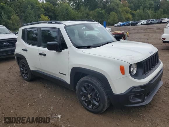 ✅ 2018 Jeep Renegade Latitude • VIN: ZACCJABBXJPG89698 • Lot: 81709715. Listed on Copart with 60,338 mi. Free auction sales archive from the USA and detailed vehicle history report at DreamBid. Image 4.