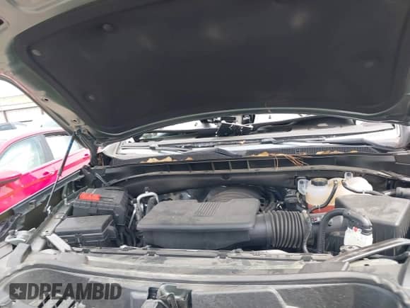 2024 Chevrolet Suburban LT z VIN 1GNSCCKD1RR221625, wystawiony jako IAAI lot #41672975 z przebiegiem Nie podano mil oraz . Historia ofert i sprzedaży dostępna na DreamBid. Obrazek 10.