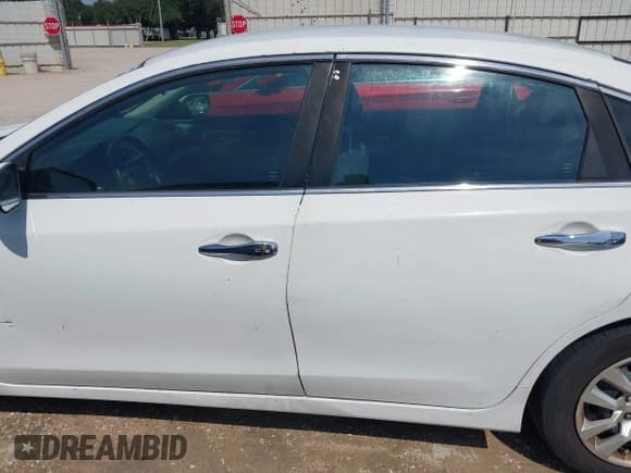 ✅ 2017 Nissan Altima SR • VIN: 1N4AL3AP1HN318223 • Lot: 43273148. Wystawiony na IAAI z przebiegiem 214 383 mil. Bezpłatny archiwum sprzedaży aukcyjnych z USA i szczegółowy raport historii pojazdu na DreamBid. Zdjęcie 14.