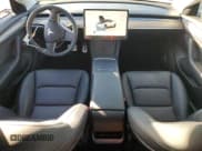 ✅ 2022 Tesla Model 3 Long Range • VIN: 5YJ3E1EB7NF340060 • Lot: 93306945. Wystawiony na Copart z przebiegiem 26 786 mil. Bezpłatny archiwum sprzedaży aukcyjnych z USA i szczegółowy raport historii pojazdu na DreamBid. Zdjęcie 8.