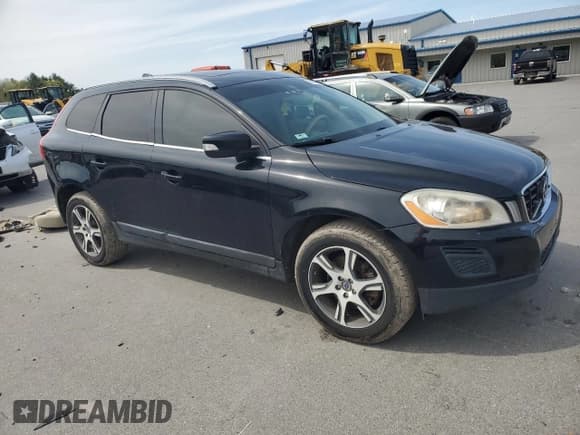 ✅ 2013 Volvo XC60 T6 • VIN: YV4902DZ4D2443190 • Lot: 56531925. Listed on Copart with 140,184 mi. Free auction sales archive from the USA and detailed vehicle history report at DreamBid. Image 4.