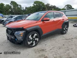 ✅ 2024 Hyundai Kona Limited • VIN: KM8HE3A30RU039283 • Лот: 86105865. Опубликован ранее на Copart с пробегом 25 190 миль. Бесплатный доступ к архиву аукционных продаж из США и подробный отчёт об истории автомобиля на DreamBid. Изображение 1.