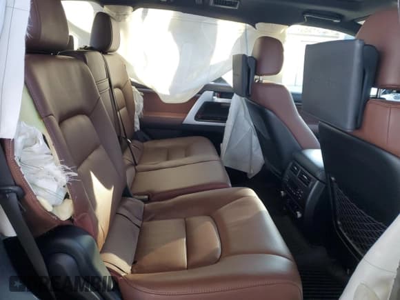 ✅ 2019 Toyota Land Cruiser • VIN: JTMCY7AJ1K4078899 • Lot: 87329914. Listed on Copart with 35,132 mi. Free auction sales archive from the USA and detailed vehicle history report at DreamBid. Image 11.