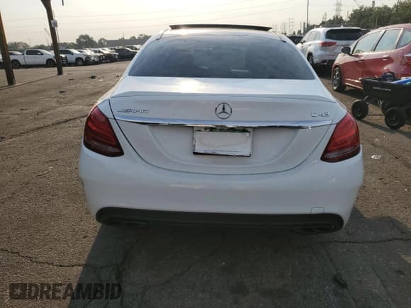 ✅ 2018 Mercedes-Benz C 43 AMG • VIN: 55SWF6EB6JU275489 • Lot: 67980455. Wystawiony na Copart z przebiegiem 72 786 mil. Bezpłatny archiwum sprzedaży aukcyjnych z USA i szczegółowy raport historii pojazdu na DreamBid. Zdjęcie 6.