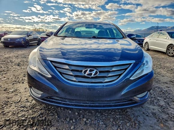 ✅ 2013 Hyundai Sonata Limited • VIN: 5NPEC4AC7DH633083 • Lot: 95994305. Listed on Copart with Not provided. Free auction sales archive from the USA and detailed vehicle history report at DreamBid. Image 5.