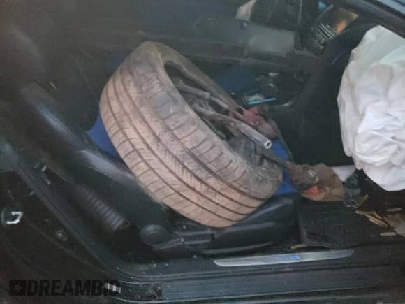 2015 Hyundai Genesis Coupe Ultimate с VIN KMHHU6KJXFU126914, выставлен на аукционе Copart как лот 81353284 с пробегом 79 248 миль миль и Списание • Salvage title. История ставок и продаж доступна на DreamBid. Изображение 12.