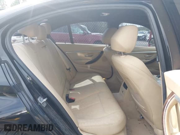 ✅ 2016 BMW 3 Series 328i xDrive • VIN: WBA8E3G55GNU00394 • Lot: 43253122. Listed on IAAI with 94,720 mi. Free auction sales archive from the USA and detailed vehicle history report at DreamBid. Image 8.