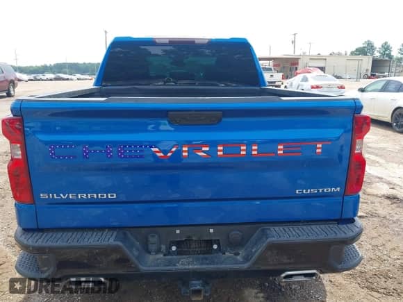 2022 Chevrolet Silverado 1500 Custom Trail Boss with VIN 3GCPDCED8NG662329, listed as a IAAI auction lot 42463966 with 72,370 mi miles and . Bid and sale history available at DreamBid. Image 17.