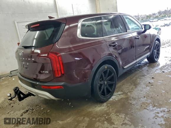 ✅ 2020 Kia Telluride LX • VIN: 5XYP24HCXLG008281 • Лот: 94645065. Опубликован ранее на Copart с пробегом 98 297 миль. Бесплатный доступ к архиву аукционных продаж из США и подробный отчёт об истории автомобиля на DreamBid. Изображение 3.