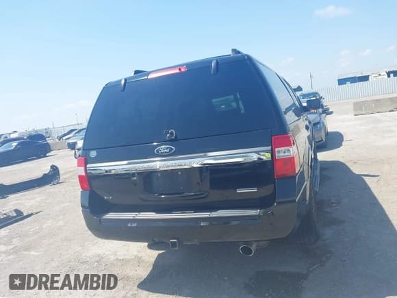 ✅ 2016 Ford Expedition Max XLT • VIN: 1FMJK1HT8GEF21463 • Lot: 42017037. Listed on IAAI with 197,357 mi. Free auction sales archive from the USA and detailed vehicle history report at DreamBid. Image 16.