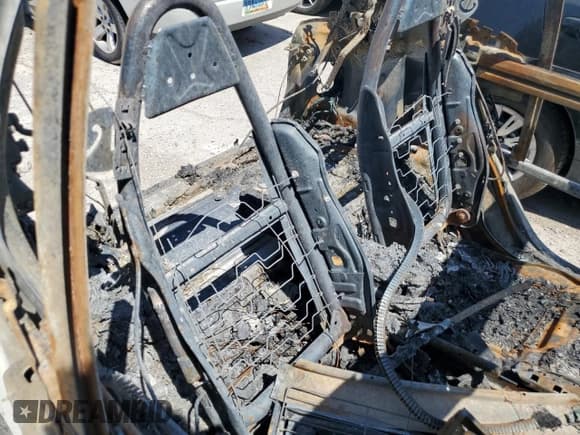 ✅ 2009 Smart fortwo Passion • VIN: WMEEK31X99K211682 • Lot: 54110385. Listed on Copart with Not provided. Free auction sales archive from the USA and detailed vehicle history report at DreamBid. Image 10.