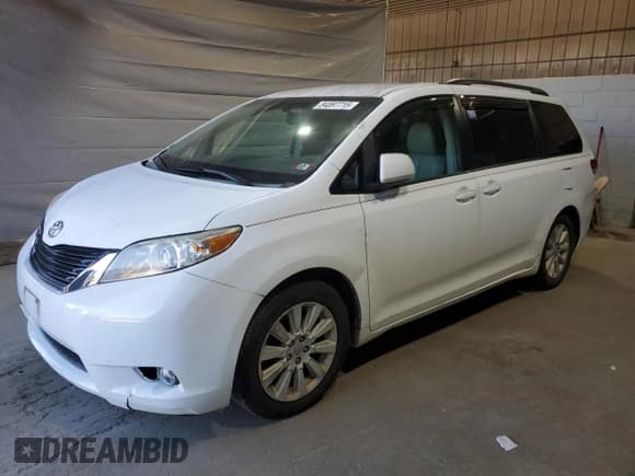 ✅ 2011 Toyota Sienna LE • VIN: 5TDJK3DC8BS025958 • Lot: 84597715. Wystawiony na Copart z przebiegiem 194 460 mil. Bezpłatny archiwum sprzedaży aukcyjnych z USA i szczegółowy raport historii pojazdu na DreamBid. Zdjęcie 1.