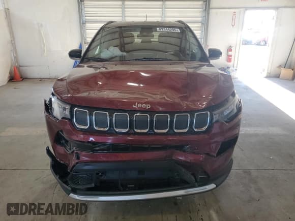 ✅ 2022 Jeep Compass Limited • VIN: 3C4NJDCB2NT148801 • Lot: 82344295. Wystawiony na Copart z przebiegiem 16 460 mil. Bezpłatny archiwum sprzedaży aukcyjnych z USA i szczegółowy raport historii pojazdu na DreamBid. Zdjęcie 5.