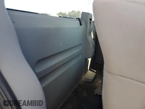 ✅ 2006 Ford F-150 XL • VIN: 1FTRF12226NB85450 • Лот: 82276525. Опубликован ранее на Copart с пробегом 196 400 миль. Бесплатный доступ к архиву аукционных продаж из США и подробный отчёт об истории автомобиля на DreamBid. Изображение 10.