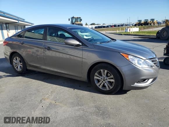 ✅ 2011 Hyundai Sonata GLS • VIN: 5NPEB4ACXBH268270 • Лот: 82500835. Опубликован ранее на Copart с пробегом 142 956 миль. Бесплатный доступ к архиву аукционных продаж из США и подробный отчёт об истории автомобиля на DreamBid. Изображение 4.