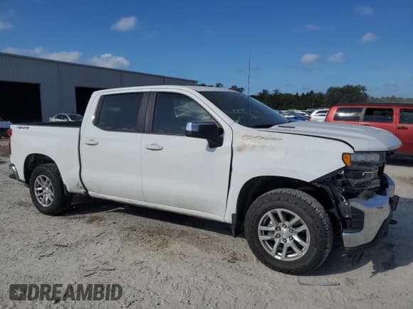 ✅ 2021 Chevrolet Silverado 1500 LT • VIN: 3GCUYDET3MG106979 • Lot: 68512504. Wystawiony na Copart z przebiegiem Nie podano. Bezpłatny archiwum sprzedaży aukcyjnych z USA i szczegółowy raport historii pojazdu na DreamBid. Zdjęcie 4.