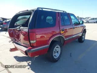 ✅ 1996 Chevrolet Blazer • VIN: 1GNCS13W7T2219261 • Lot: 41421754. Wystawiony na IAAI z przebiegiem 205 320 mil. Bezpłatny archiwum sprzedaży aukcyjnych z USA i szczegółowy raport historii pojazdu na DreamBid. Zdjęcie 4.