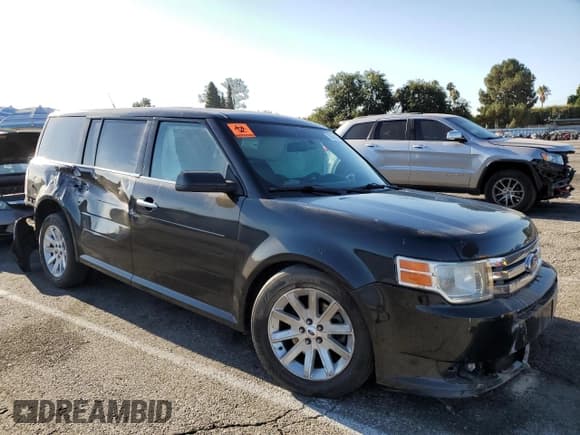 ✅ 2011 Ford Flex SEL • VIN: 2FMHK6CC6BBD25139 • Lot: 70058045. Wystawiony na Copart z przebiegiem 296 194 mil. Bezpłatny archiwum sprzedaży aukcyjnych z USA i szczegółowy raport historii pojazdu na DreamBid. Zdjęcie 4.