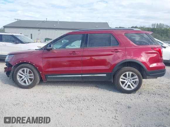 ✅ 2018 Ford Explorer XLT • VIN: 1FM5K8D85JGB40600 • Лот: 43372906. Опубликован ранее на IAAI с пробегом 119 341 миль. Бесплатный доступ к архиву аукционных продаж из США и подробный отчёт об истории автомобиля на DreamBid. Изображение 15.