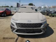 ✅ 2022 Hyundai Kona SEL • VIN: KM8K6CAB3NU921133 • Лот: 72038794. Опубликован ранее на Copart с пробегом Не указан. Бесплатный доступ к архиву аукционных продаж из США и подробный отчёт об истории автомобиля на DreamBid. Изображение 5.