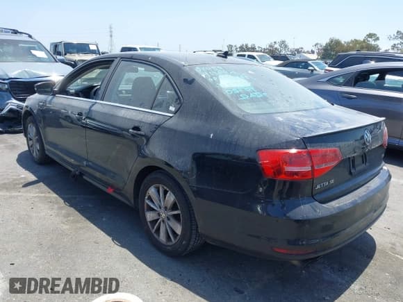 ✅ 2015 Volkswagen Jetta SE • VIN: 3VWD07AJ1FM284890 • Лот: 42328592. Опубликован ранее на IAAI с пробегом 92 880 миль. Бесплатный доступ к архиву аукционных продаж из США и подробный отчёт об истории автомобиля на DreamBid. Изображение 3.