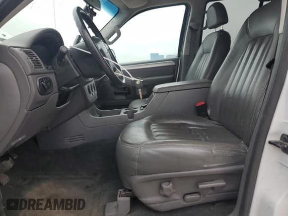 ✅ 2002 Mercury Mountaineer • VIN: 4M2ZU86E32ZJ26469 • Lot: 65426825. Listed on Copart with 163,221 mi. Free auction sales archive from the USA and detailed vehicle history report at DreamBid. Image 7.