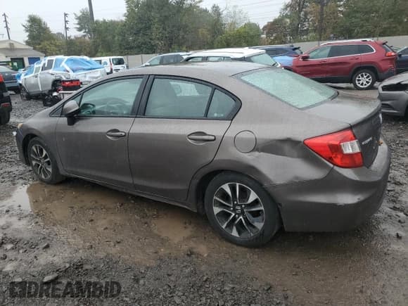 ✅ 2012 Honda Civic LX • VIN: 2HGFB2F57CH542362 • Лот: 82401265. Опубликован ранее на Copart с пробегом 179 653 миль. Бесплатный доступ к архиву аукционных продаж из США и подробный отчёт об истории автомобиля на DreamBid. Изображение 2.