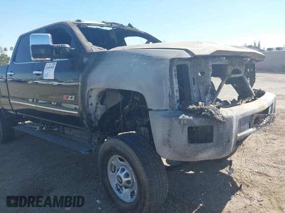 ✅ 2016 Chevrolet Silverado 2500HD LTZ • VIN: 1GC1KWE87GF227676 • Lot: 42489389. Listed on IAAI with Not provided. Free auction sales archive from the USA and detailed vehicle history report at DreamBid. Image 13.