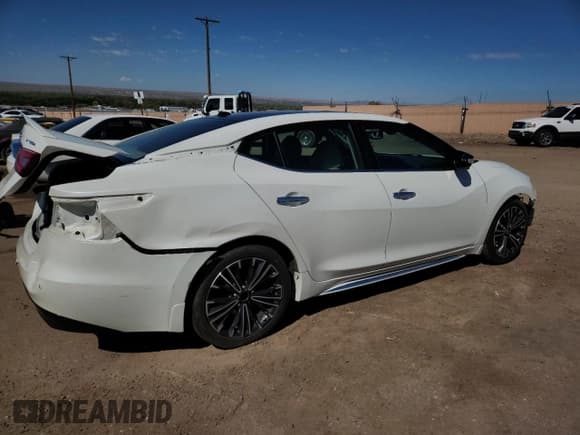 ✅ 2018 Nissan Maxima Platinum • VIN: 1N4AA6AP6JC400683 • Lot: 85194595. Listed on Copart with 93,444 mi. Free auction sales archive from the USA and detailed vehicle history report at DreamBid. Image 3.