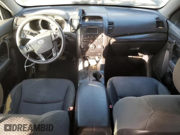 ✅ 2011 Kia Sorento LX • VIN: 5XYKTCA12BG002497 • Lot: 93890055. Listed on Copart with Not provided. Free auction sales archive from the USA and detailed vehicle history report at DreamBid. Image 8.