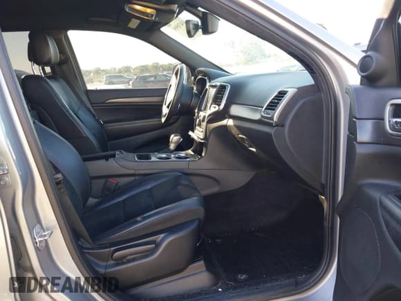 ✅ 2017 Jeep Grand Cherokee Altitude • VIN: 1C4RJFAG6HC925072 • Lot: 43470599. Wystawiony na IAAI z przebiegiem 122 598 mil. Bezpłatny archiwum sprzedaży aukcyjnych z USA i szczegółowy raport historii pojazdu na DreamBid. Zdjęcie 5.