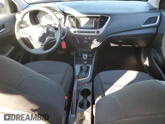 2020 Hyundai Accent SE z VIN 3KPC24A63LE121523, wystawiony jako Copart lot #37807554 z przebiegiem 80 317 mil mil oraz . Historia ofert i sprzedaży dostępna na DreamBid. Obrazek 8.