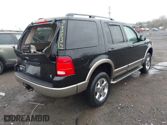 ✅ 2003 Ford Explorer Eddie Bauer • VIN: 1FMDU74W03UB93711 • Лот: 41928384. Опубликован ранее на IAAI с пробегом 187 255 миль. Бесплатный доступ к архиву аукционных продаж из США и подробный отчёт об истории автомобиля на DreamBid. Изображение 4.