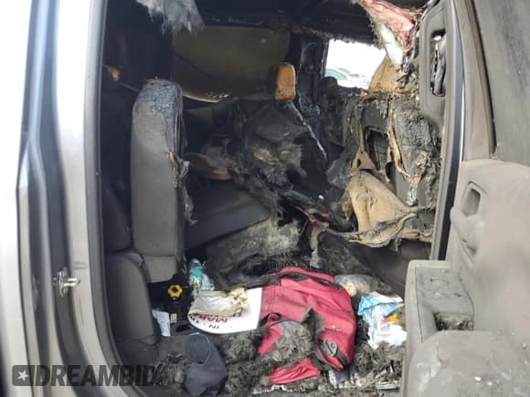 ✅ 2021 Chevrolet Silverado 1500 LT • VIN: 1GCUYDED5MZ135571 • Lot: 66948504. Wystawiony na Copart z przebiegiem Nie podano. Bezpłatny archiwum sprzedaży aukcyjnych z USA i szczegółowy raport historii pojazdu na DreamBid. Zdjęcie 10.