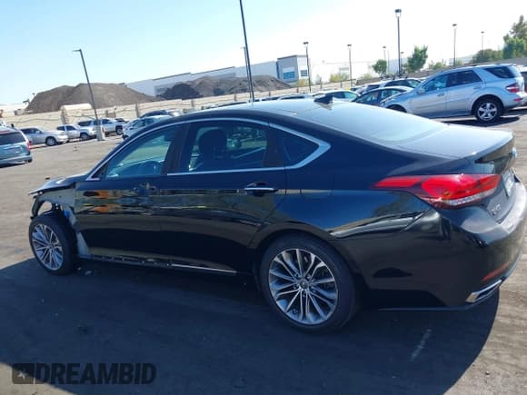 ✅ 2015 Hyundai Genesis 3.8L • VIN: KMHGN4JEXFU017225 • Lot: 43523247. Wystawiony na IAAI z przebiegiem 87 630 mil. Bezpłatny archiwum sprzedaży aukcyjnych z USA i szczegółowy raport historii pojazdu na DreamBid. Zdjęcie 15.