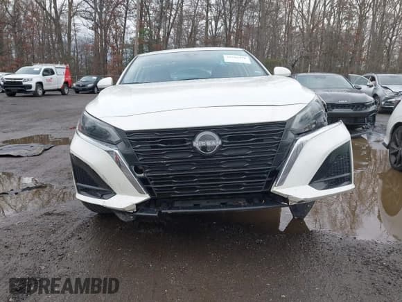 ✅ 2023 Nissan Altima SV • VIN: 1N4BL4DW0PN420589 • Lot: 43785478. Wystawiony na IAAI z przebiegiem 54 346 mil. Bezpłatny archiwum sprzedaży aukcyjnych z USA i szczegółowy raport historii pojazdu na DreamBid. Zdjęcie 13.