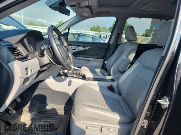 ✅ 2019 Honda Pilot Touring 7-Passenger • VIN: 5FNYF6H69KB092985 • Lot: 69071955. Listed on Copart with 128,915 mi. Free auction sales archive from the USA and detailed vehicle history report at DreamBid. Image 7.
