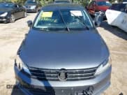 ✅ 2018 Volkswagen Jetta S • VIN: 3VW2B7AJ8JM211574 • Lot: 43322472. Wystawiony na IAAI z przebiegiem 162 073 mil. Bezpłatny archiwum sprzedaży aukcyjnych z USA i szczegółowy raport historii pojazdu na DreamBid. Zdjęcie 17.