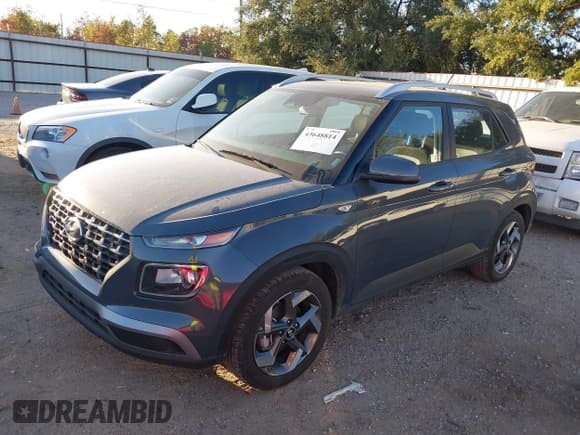 ✅ 2025 Hyundai Venue SEL • VIN: KMHRC8A34SU367299 • Lot: 43648814. Listed on IAAI with 19,689 mi. Free auction sales archive from the USA and detailed vehicle history report at DreamBid. Image 17.