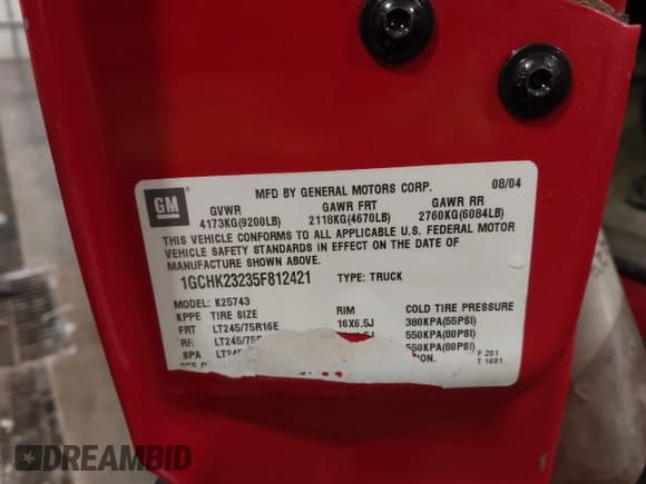 ✅ 2005 Chevrolet Silverado 2500HD LS • VIN: 1GCHK23235F812421 • Lot: 42096187. Wystawiony na IAAI z przebiegiem 328 958 mil. Bezpłatny archiwum sprzedaży aukcyjnych z USA i szczegółowy raport historii pojazdu na DreamBid. Zdjęcie 9.